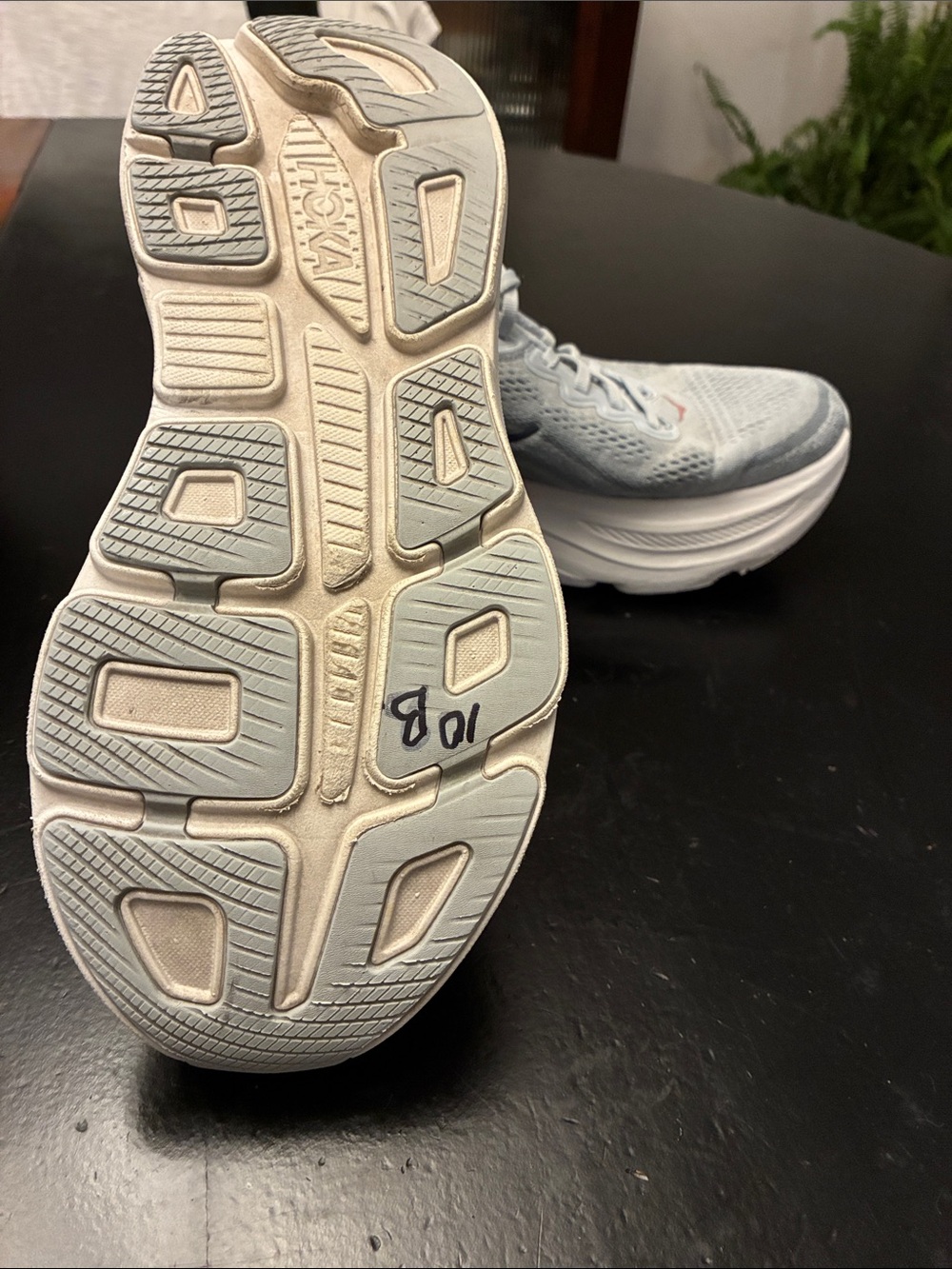 Hoka Bondi 9 Run/Walk Shoe in Gray & White with Pink Trim, Practically New 10B - Picture 4 of 4